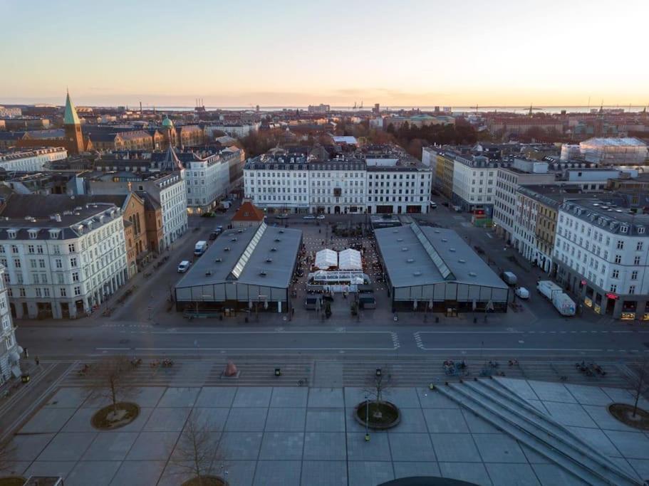 Spacious Double-flat For 10 In Cph Center * Copenhagen